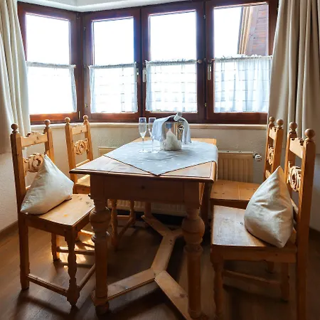 Hotel Central Hotell Seefeld in Tirol