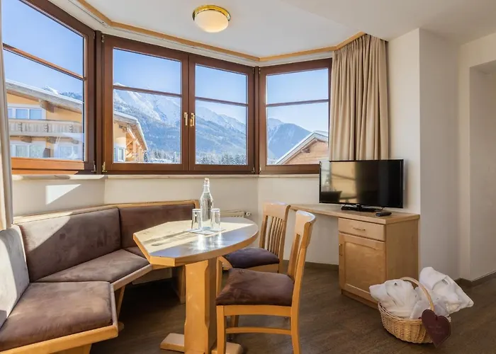 Hotel Central Hotel Seefeld in Tirol