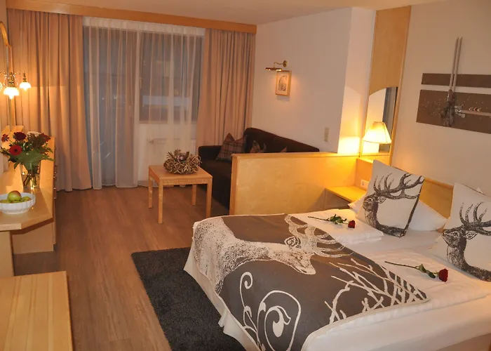 Отель Hotel Central 4*