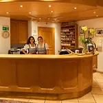 Hotel Central Hotell 4*