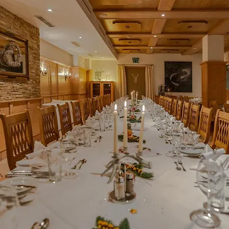 Hotel Central Szálloda Seefeld in Tirol