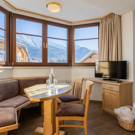 Hotel Central Szálloda Seefeld in Tirol