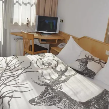 Hotel Central Szálloda Seefeld in Tirol