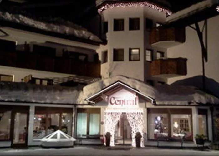 Отель Hotel Central